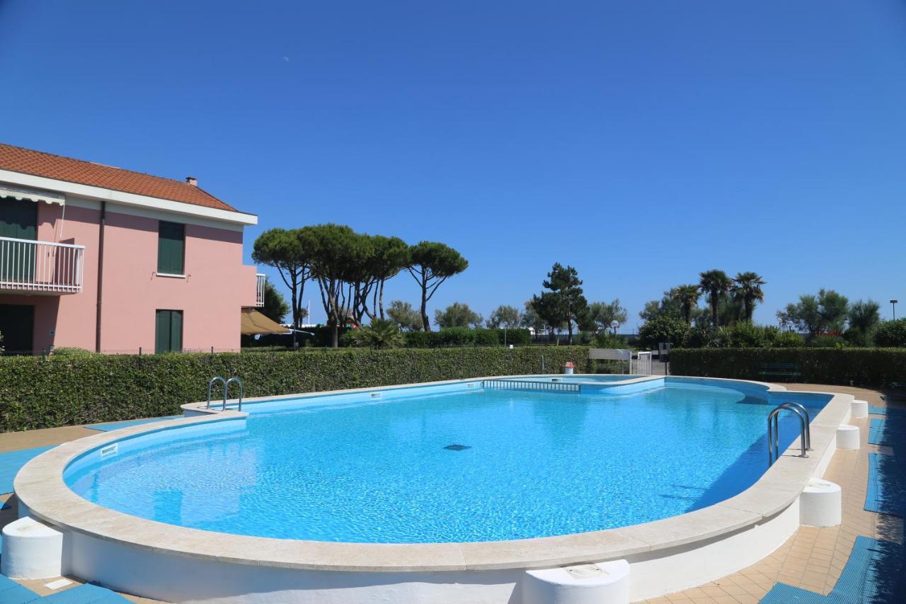 Beachside Family Garden Retreat Cavallino-Treporti Exteriör bild